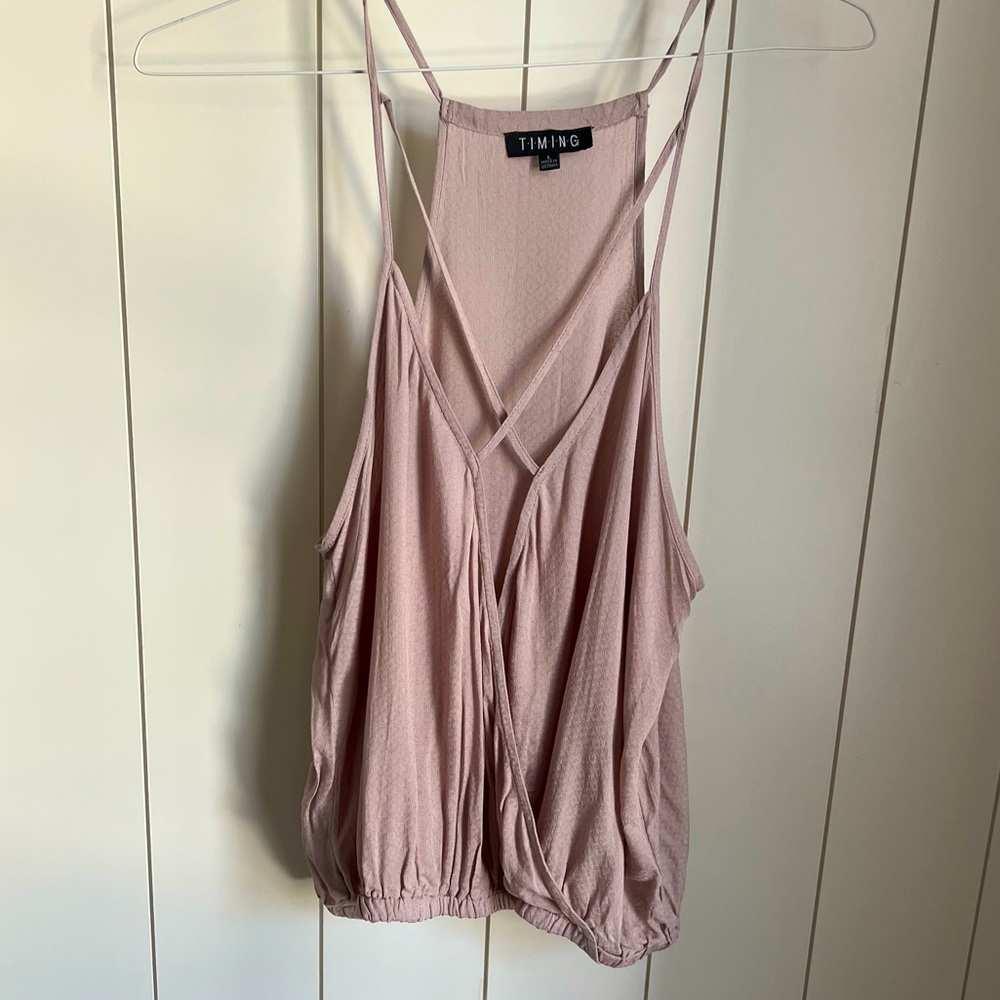 Timing strappy cropped tank